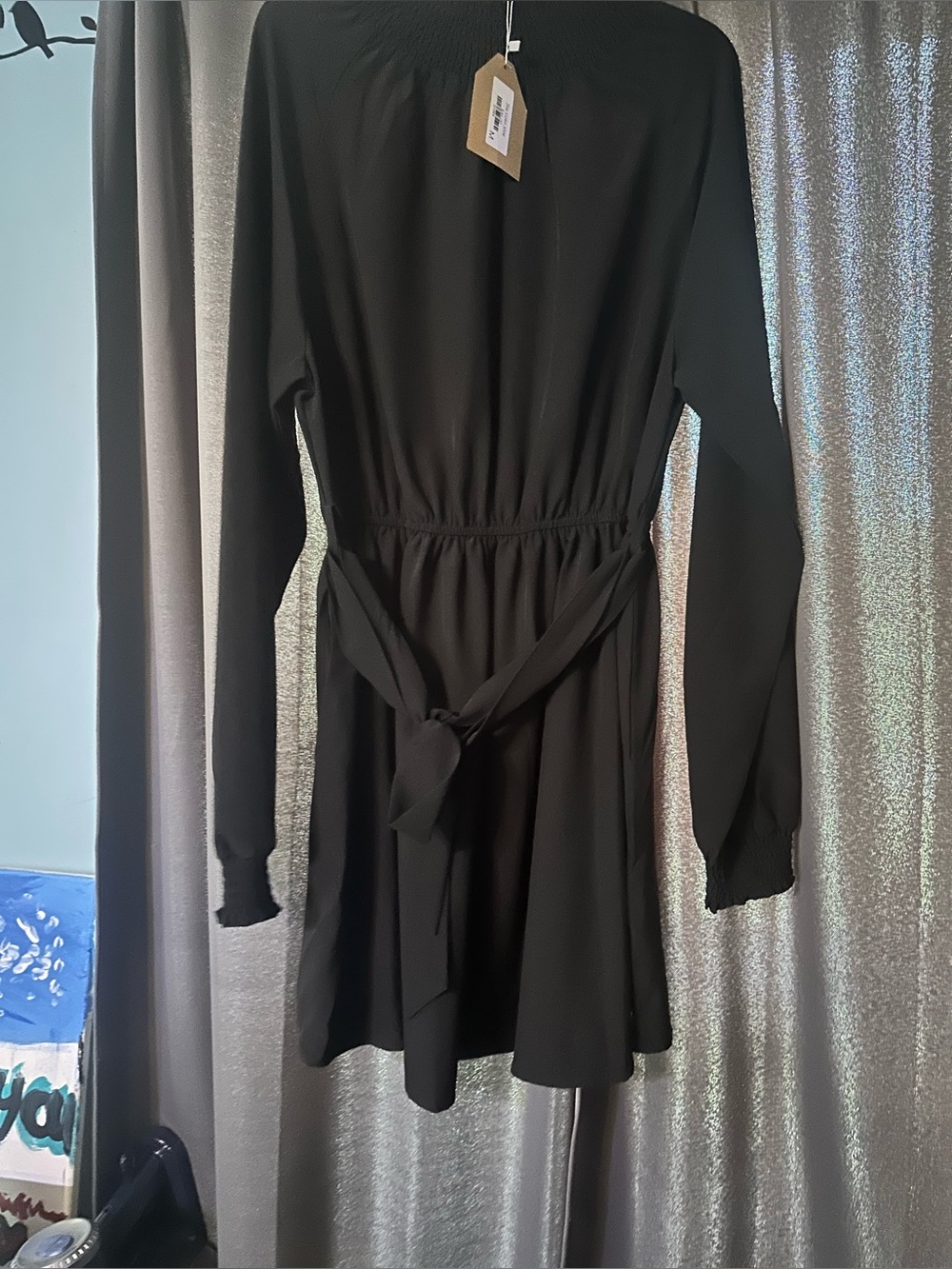 Women's Black Long-Sleeve Tie-Waist Dress